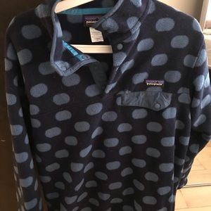 Polka dot Patagonia Synchilla - women’s M